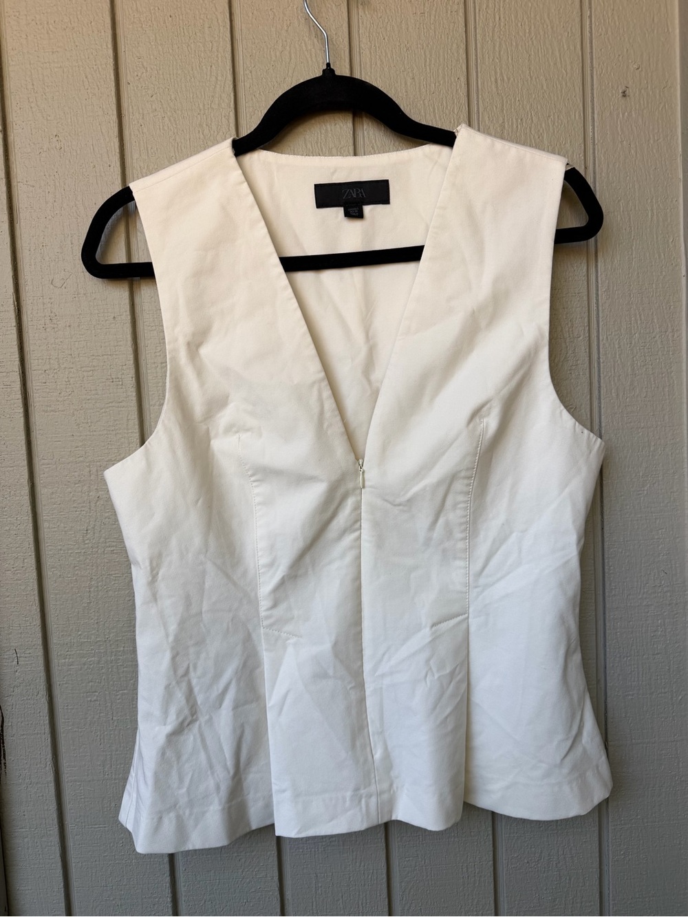 Zara White V-Neck Sleeveless Peplum Top